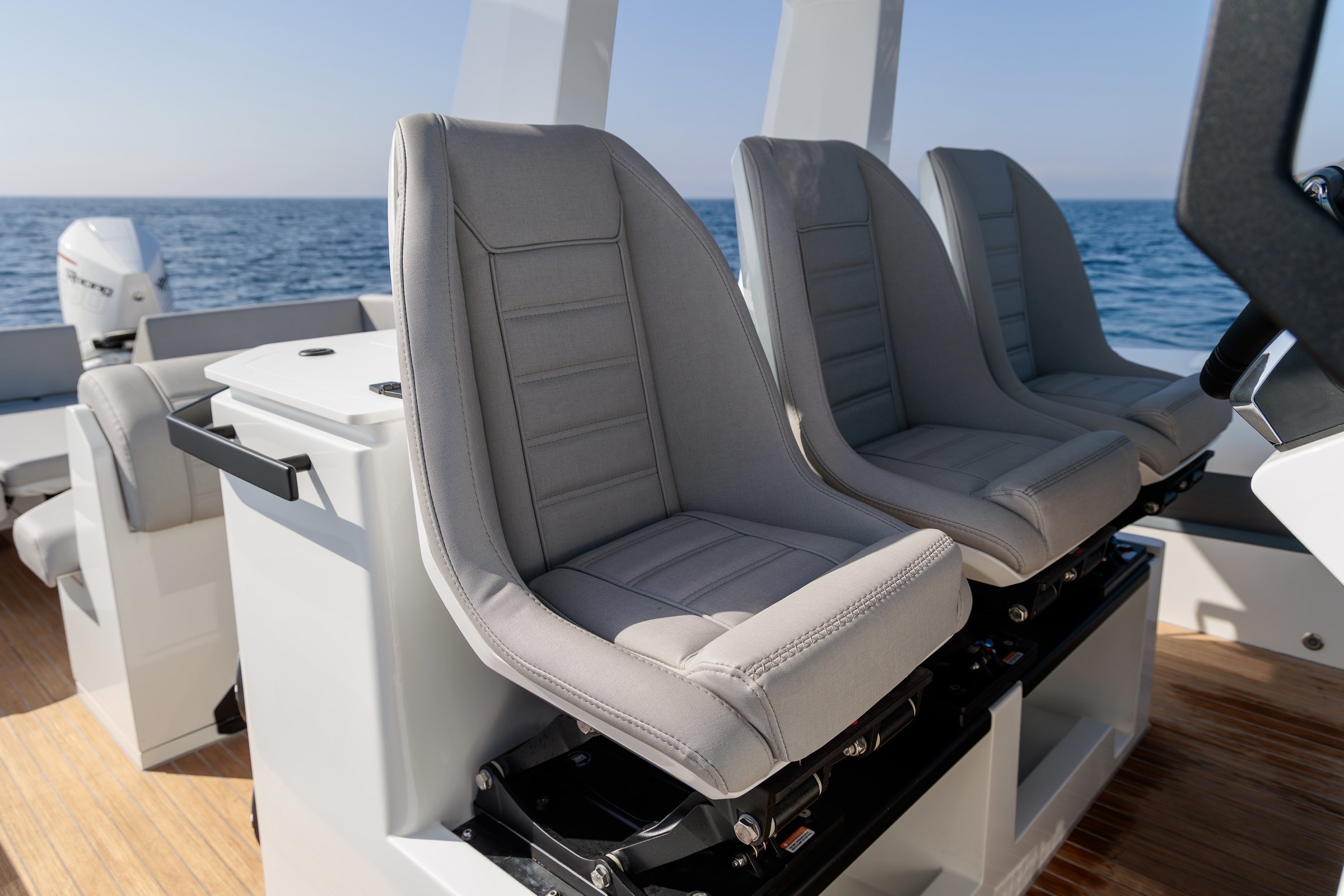 Rock 40 seat